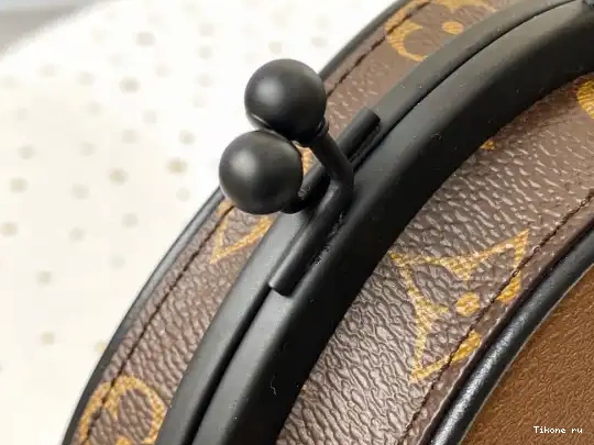 Cheap LOUIS VUITTON BOURSICOT BC 0521